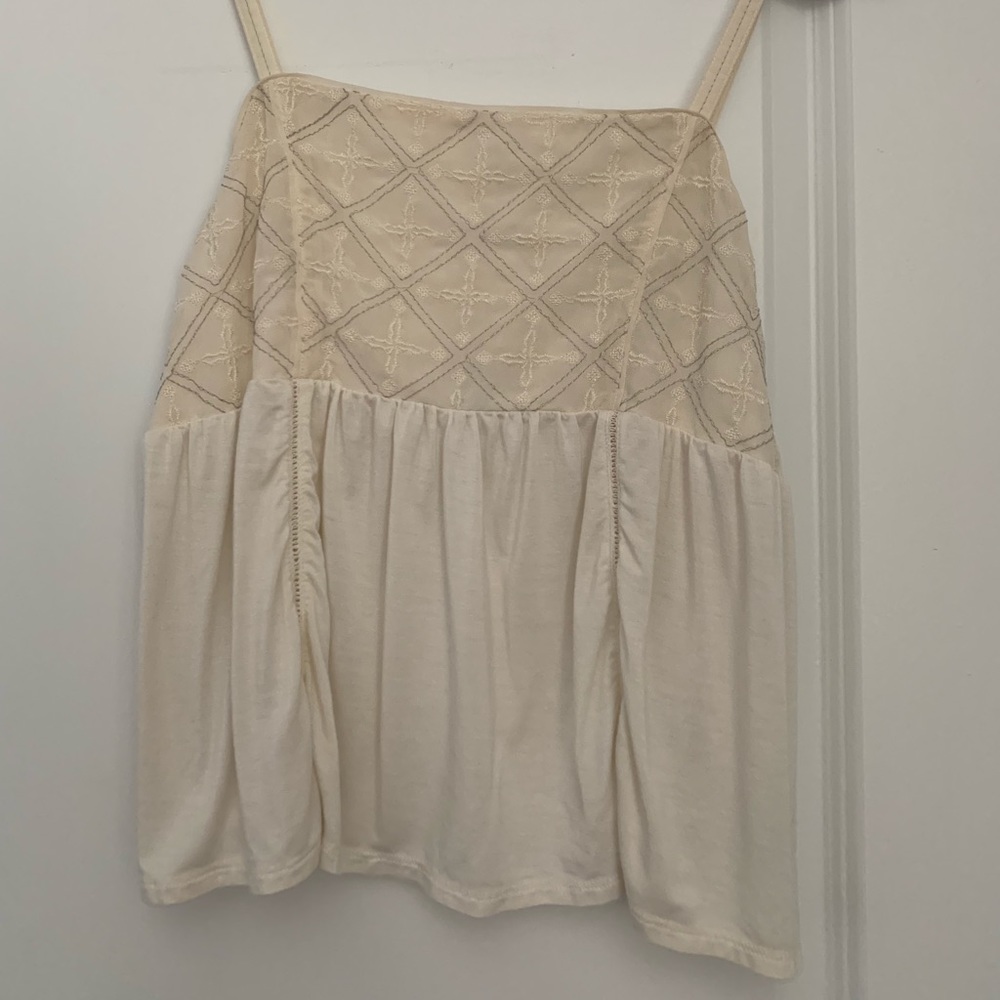 American Eagle top wIth silver embroidered detail